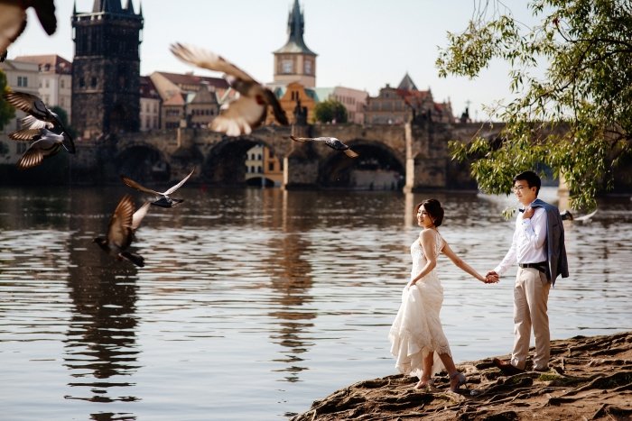 Prague-pre-wedding-photographer